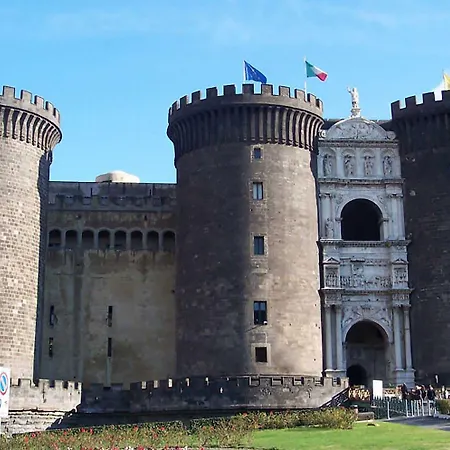 Maschio Angioino 4*