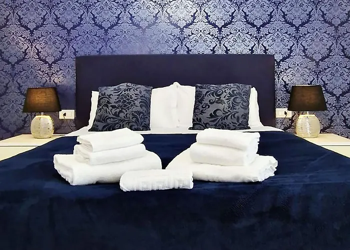 Maschio Angioino 4* Naples