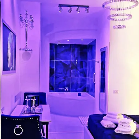 Maschio Angioino Отель типа 