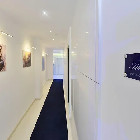 Maschio Angioino Отель типа 