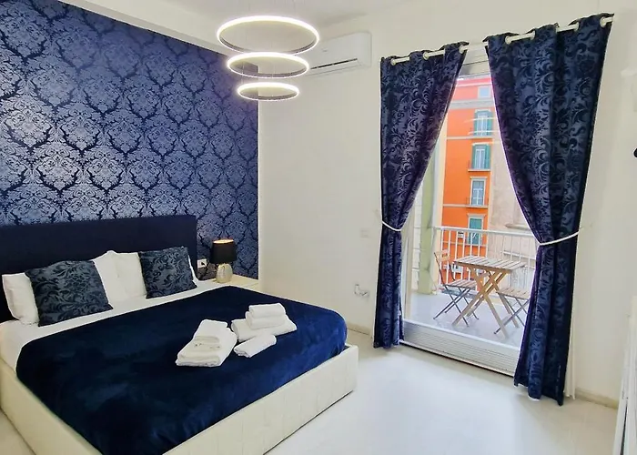 Alojamento de Acomodação e Pequeno-almoço Maschio Angioino