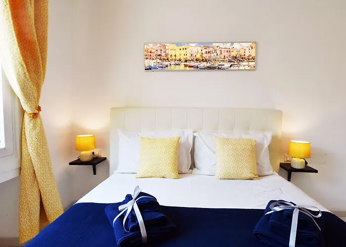 Alojamento de Acomodação e Pequeno-almoço Maschio Angioino 4*