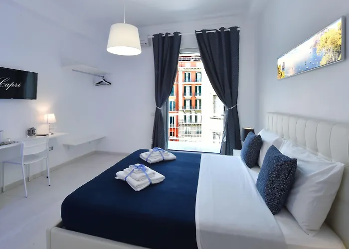 Alojamento de Acomodação e Pequeno-almoço Maschio Angioino Nápoles