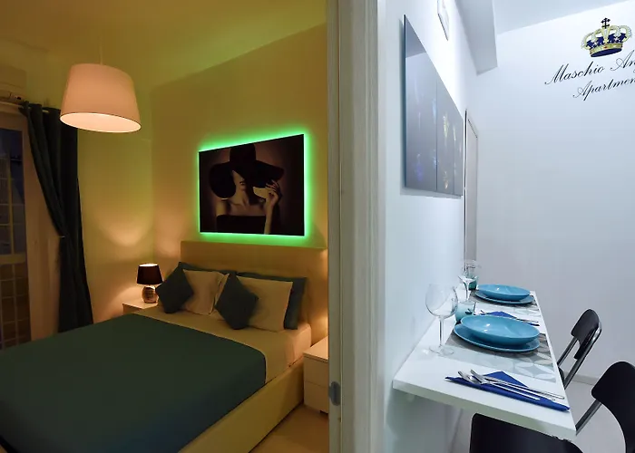 Maschio Angioino Alojamento de Acomodação e Pequeno-almoço Nápoles