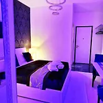 فندق مبيت وإفطار Maschio Angioino