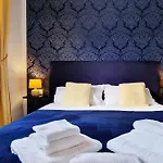 Maschio Angioino 4*