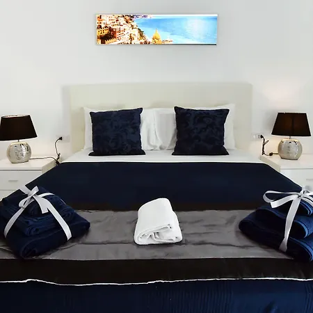 Maschio Angioino Bed & Breakfast 4*
